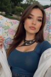 Kuş Kanadı ve Göz Detaylı Şık Deri Choker