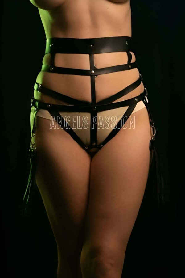 puskul detayli siyah deri fantazi kulot harness tanga klot angels passion 128550 37 B
