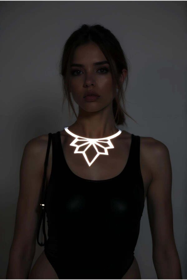beyaz reflektorlu lotus choker kolye sik lazer kesim kolye apft1416 r1 choker angels passion 131731 41 B