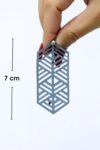 Beyaz Reflektörlü Modern Geometrik Küpe